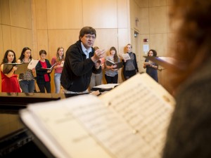 Doc Locke leading a rehearsal in Brandi recital hall