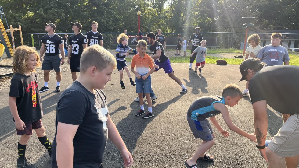 Football Volunteers at Wiggin Street | Kenyon College