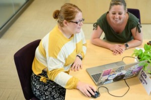 Student attending the resume workshop at the career development office